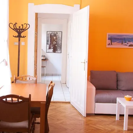 Centre Cosy Apartment *