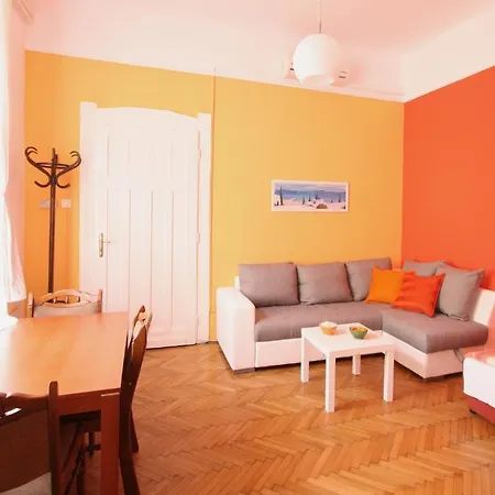 Centre Cosy Apartment *
